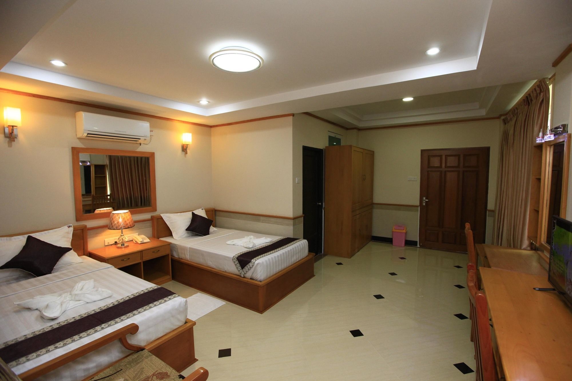 Hotel Novel Yangon Exteriör bild